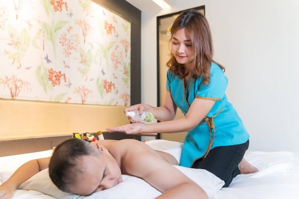 24 hrs professionals outcall massage Bangkok